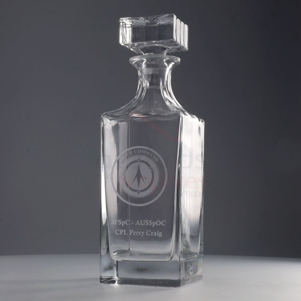Engraved Deluxe Whisky Decanter 870ml